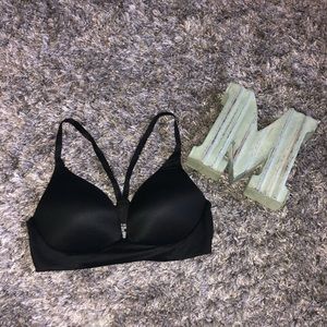 ✨Victoria Secret Lightly Lined Plunge Wireless Bra